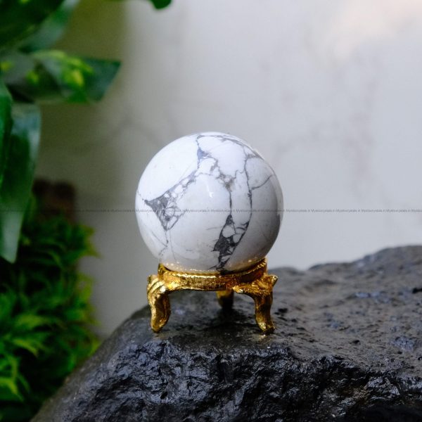 Howlite Sphere/Ball