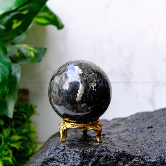 Nuummite Sphere/Ball