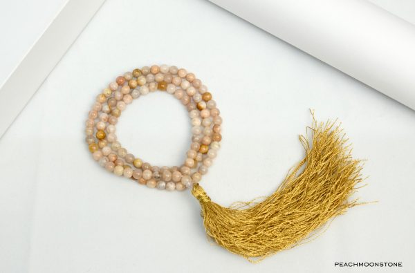 Peach Moonstone Mala 6 mm