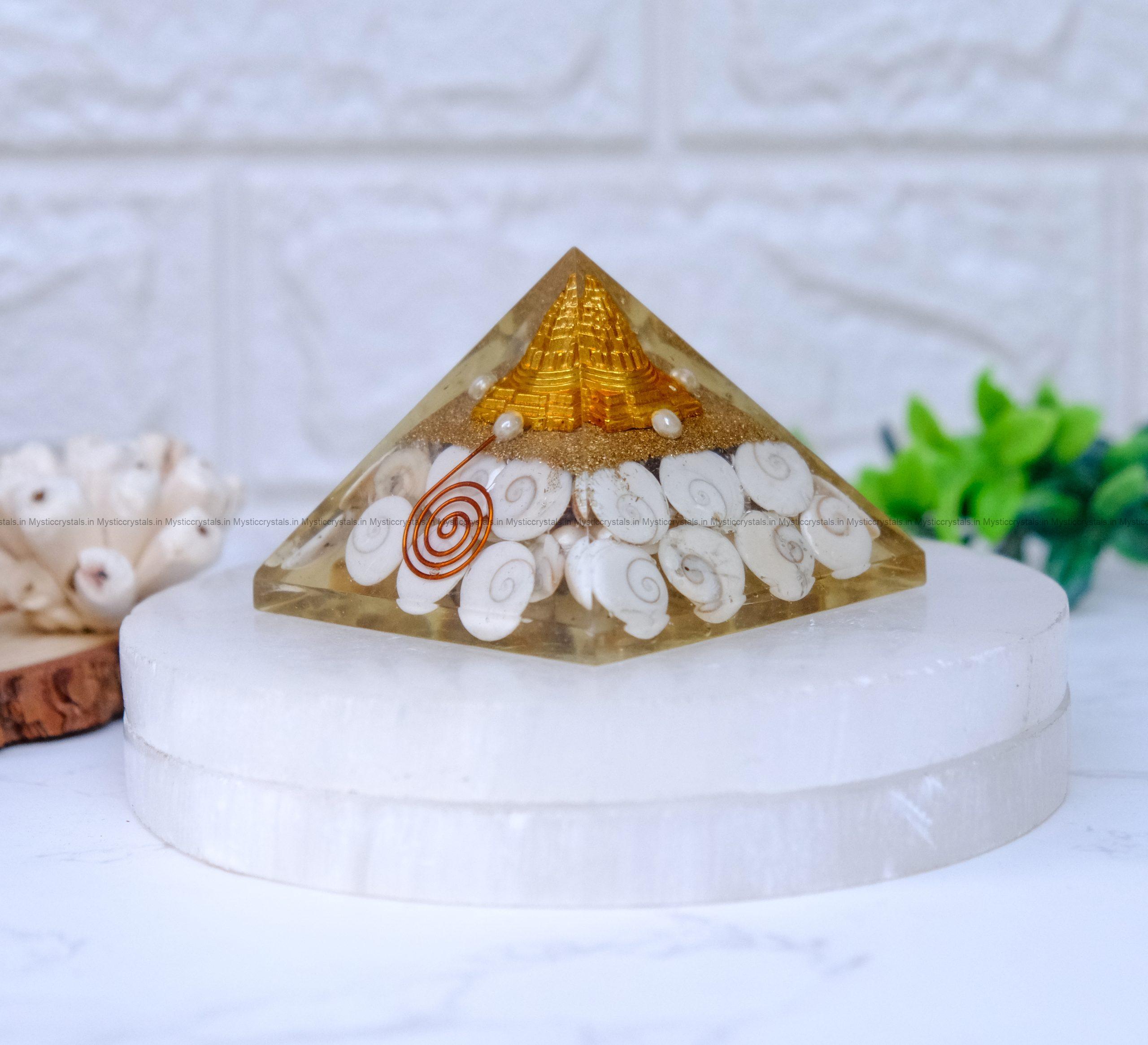 Orgone Pyramid Gomti Chakra With Shree Yantra