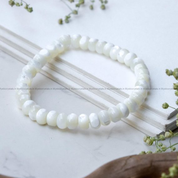 Mother of Pearl Button Bracelet
