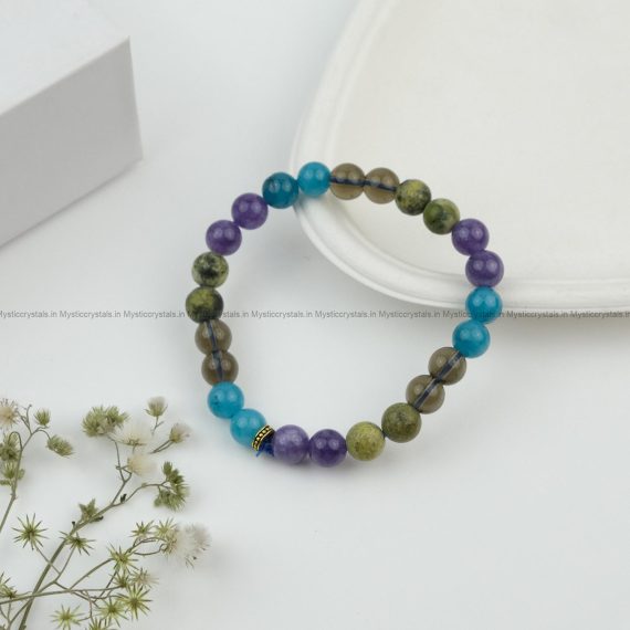 Crystal Bracelet for Attain balanced Weight