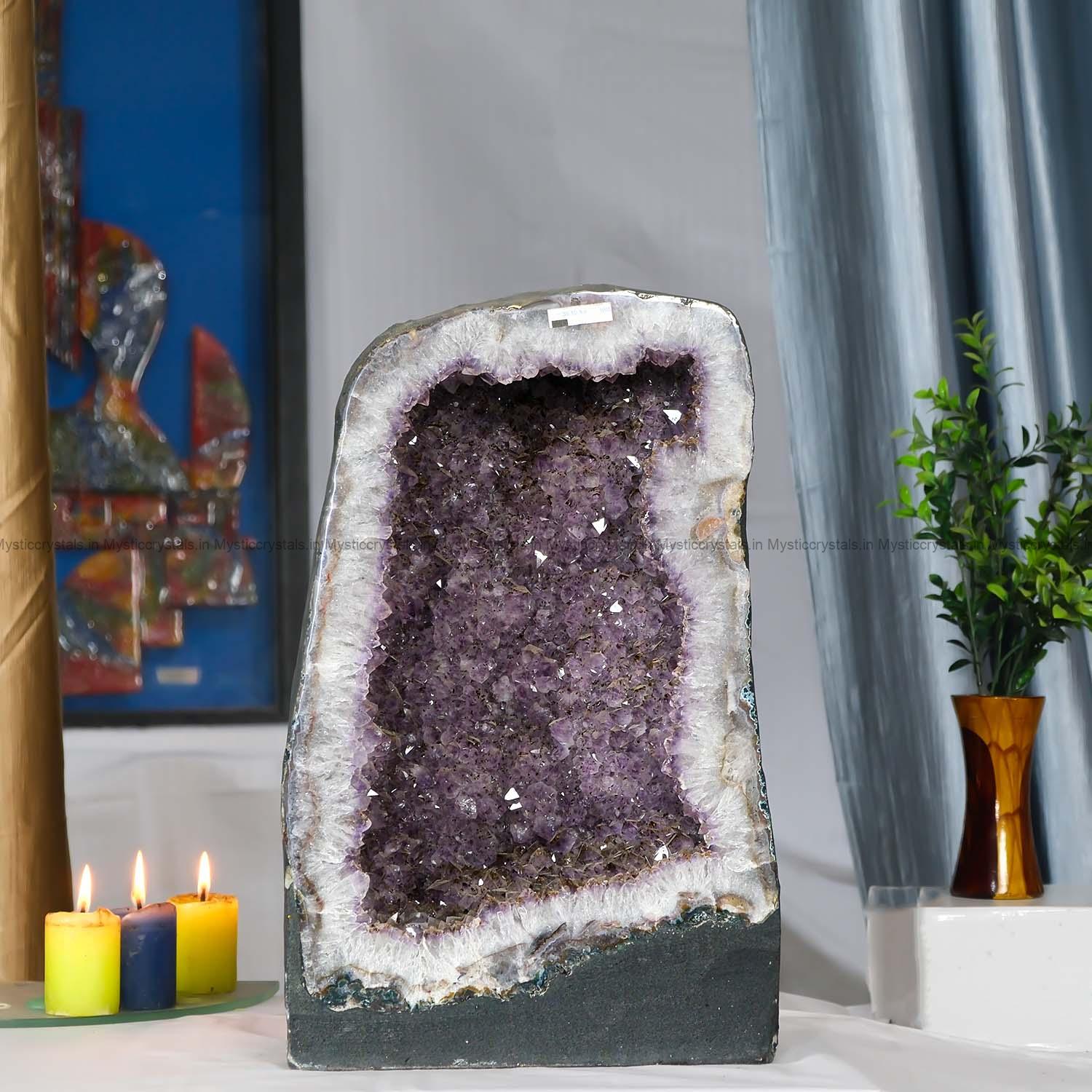 Amethyst geode