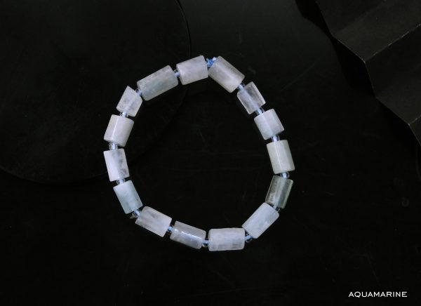 Aquamarine Pipe Shape Bead Bracelet