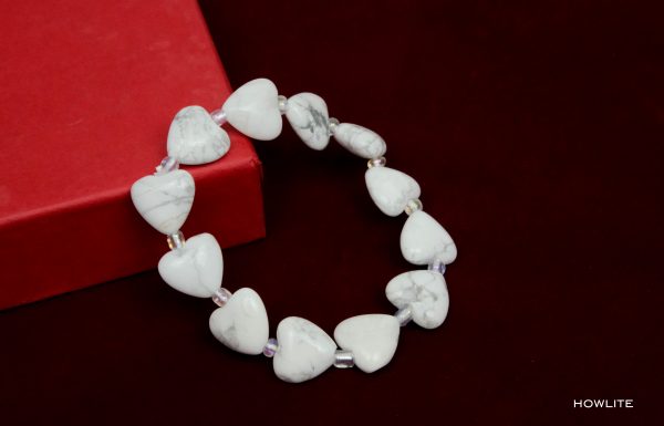 Howlite Heart Shape Bead Bracelet