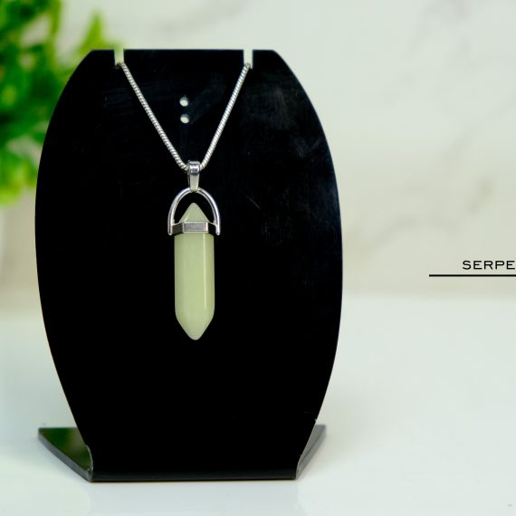 Serpentine Pointer Pendant