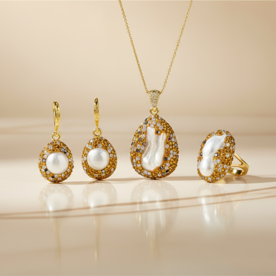 Mother of Pearl with Yellow Zircon Jewellery set